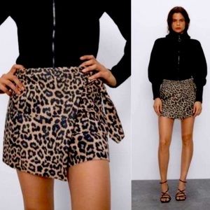 Zara Leopard XS Skort